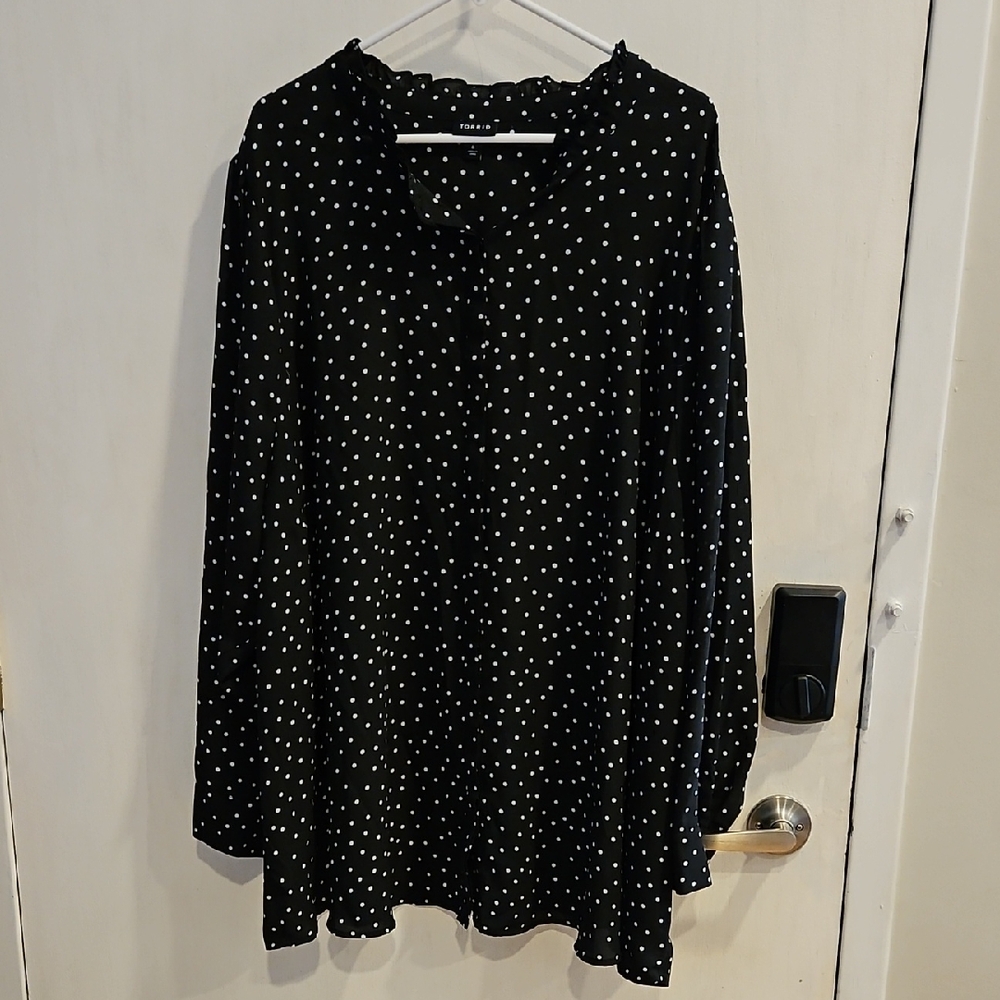 Torrid Black and White Polka Dot Blouse 6 - Picture 3 of 6